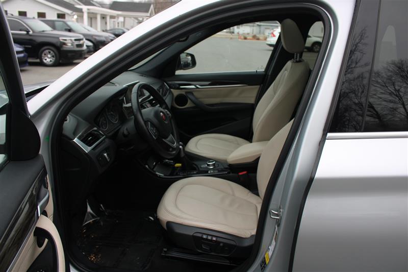 2016 BMW X1 28i - Photo 10
