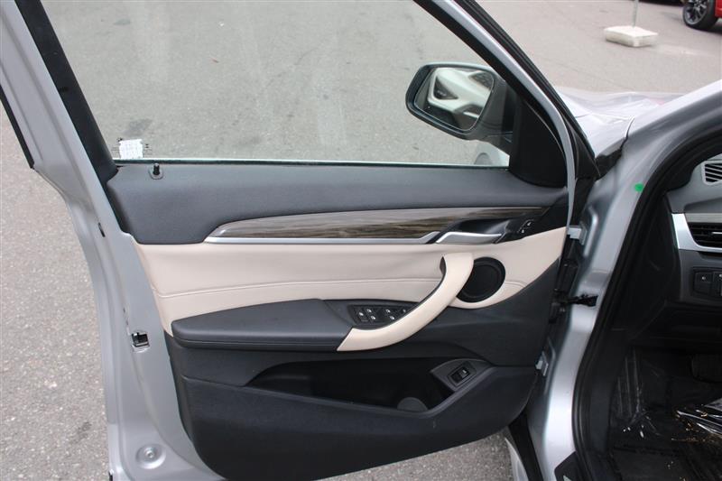 2016 BMW X1 28i - Photo 12