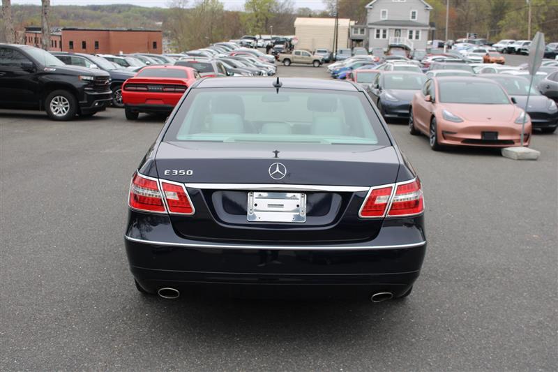 2010 Mercedes-Benz E-Class - Photo 7