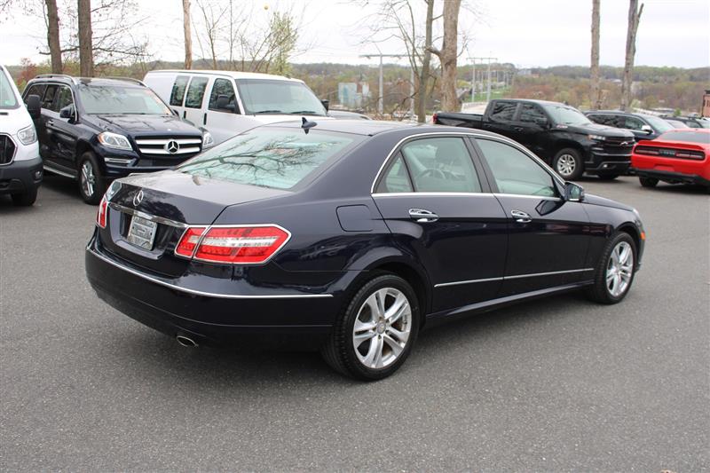 2010 Mercedes-Benz E-Class - Photo 8