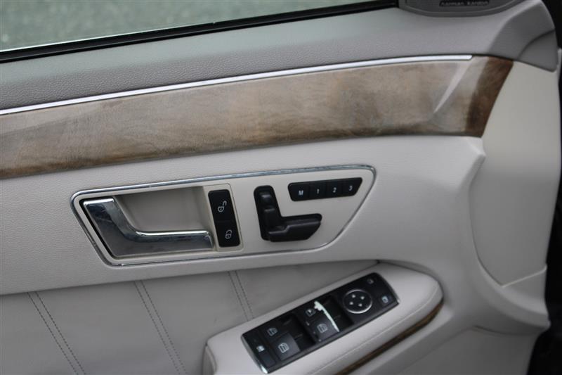 2010 Mercedes-Benz E-Class - Photo 13