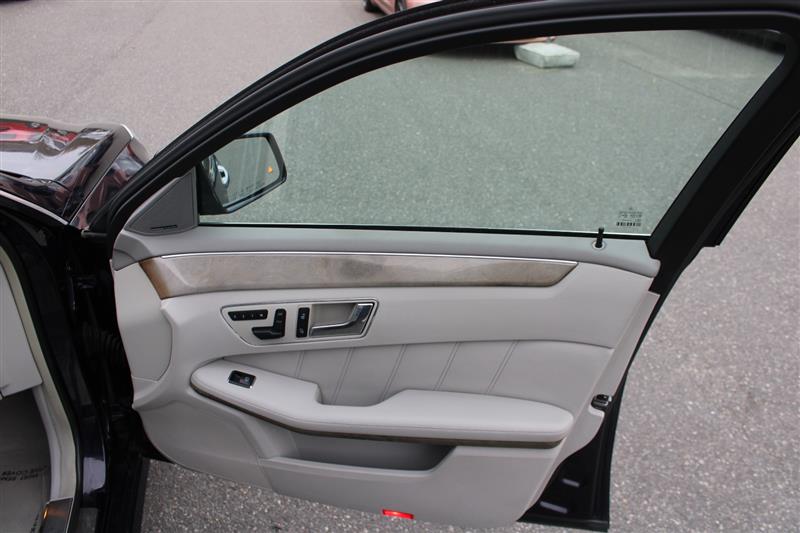 2010 Mercedes-Benz E-Class - Photo 15