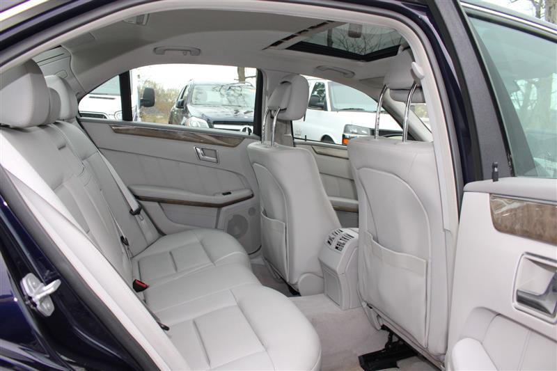 2010 Mercedes-Benz E-Class - Photo 17