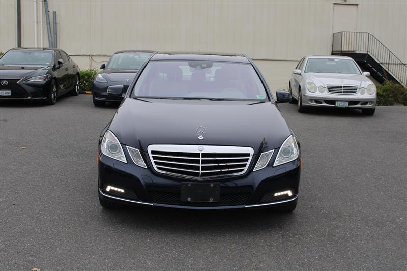 2010 Mercedes-Benz E-Class - Photo 3