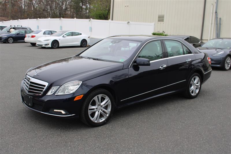 2010 Mercedes-Benz E-Class - Photo 4