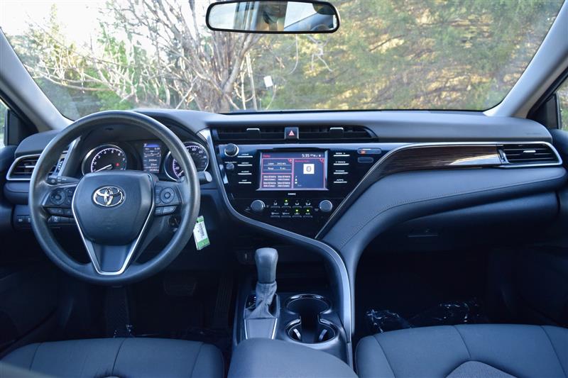 2020 Toyota Camry LE - Photo 12
