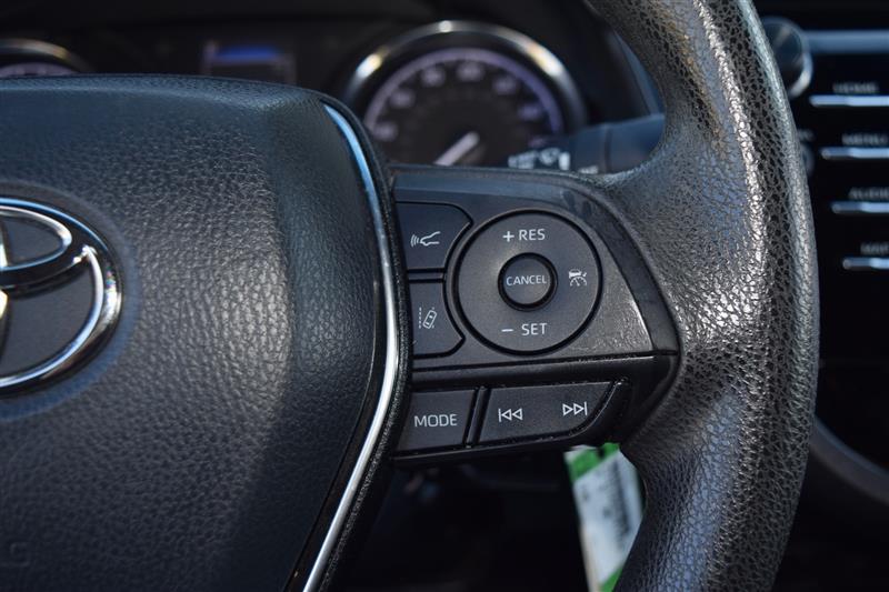 2020 Toyota Camry LE - Photo 22