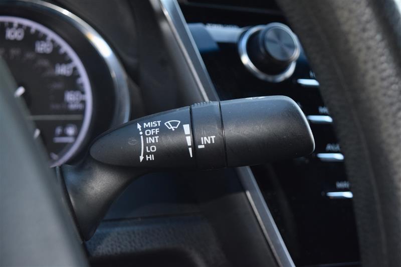 2020 Toyota Camry LE - Photo 29