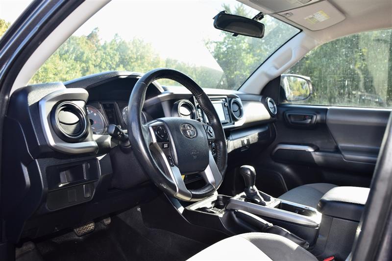 2016 Toyota Tacoma SR5 - Photo 9