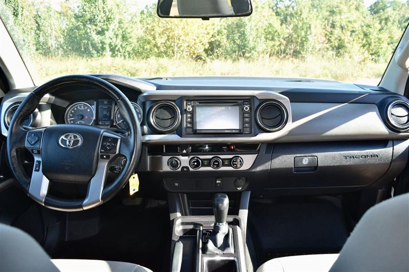 2016 Toyota Tacoma SR5 - Photo 10