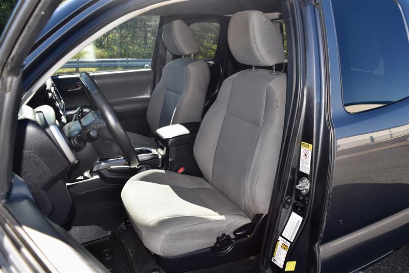 2016 Toyota Tacoma SR5 - Photo 15