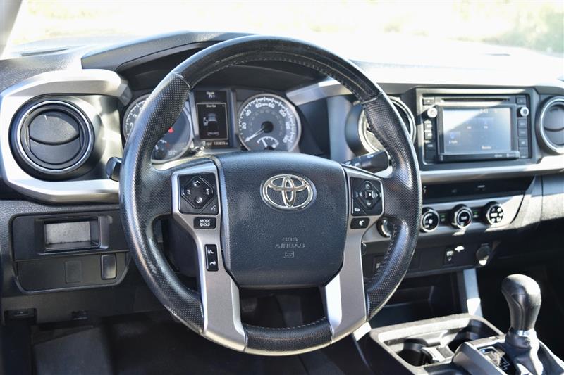 2016 Toyota Tacoma SR5 - Photo 16