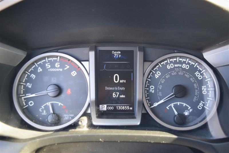 2016 Toyota Tacoma SR5 - Photo 18