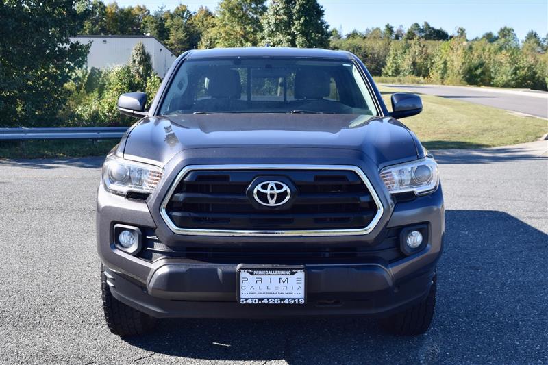 2016 Toyota Tacoma SR5 - Photo 2