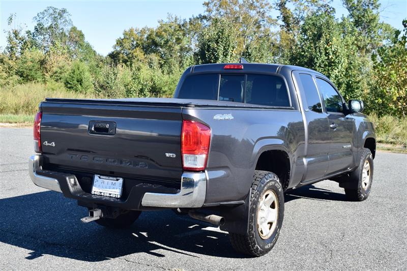 2016 Toyota Tacoma SR5 - Photo 6