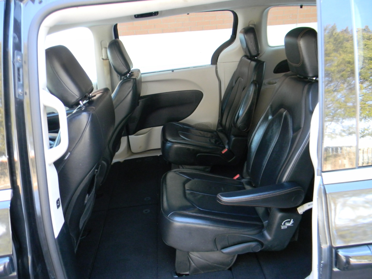 2017 Chrysler Pacifica Touring-L - Photo 16