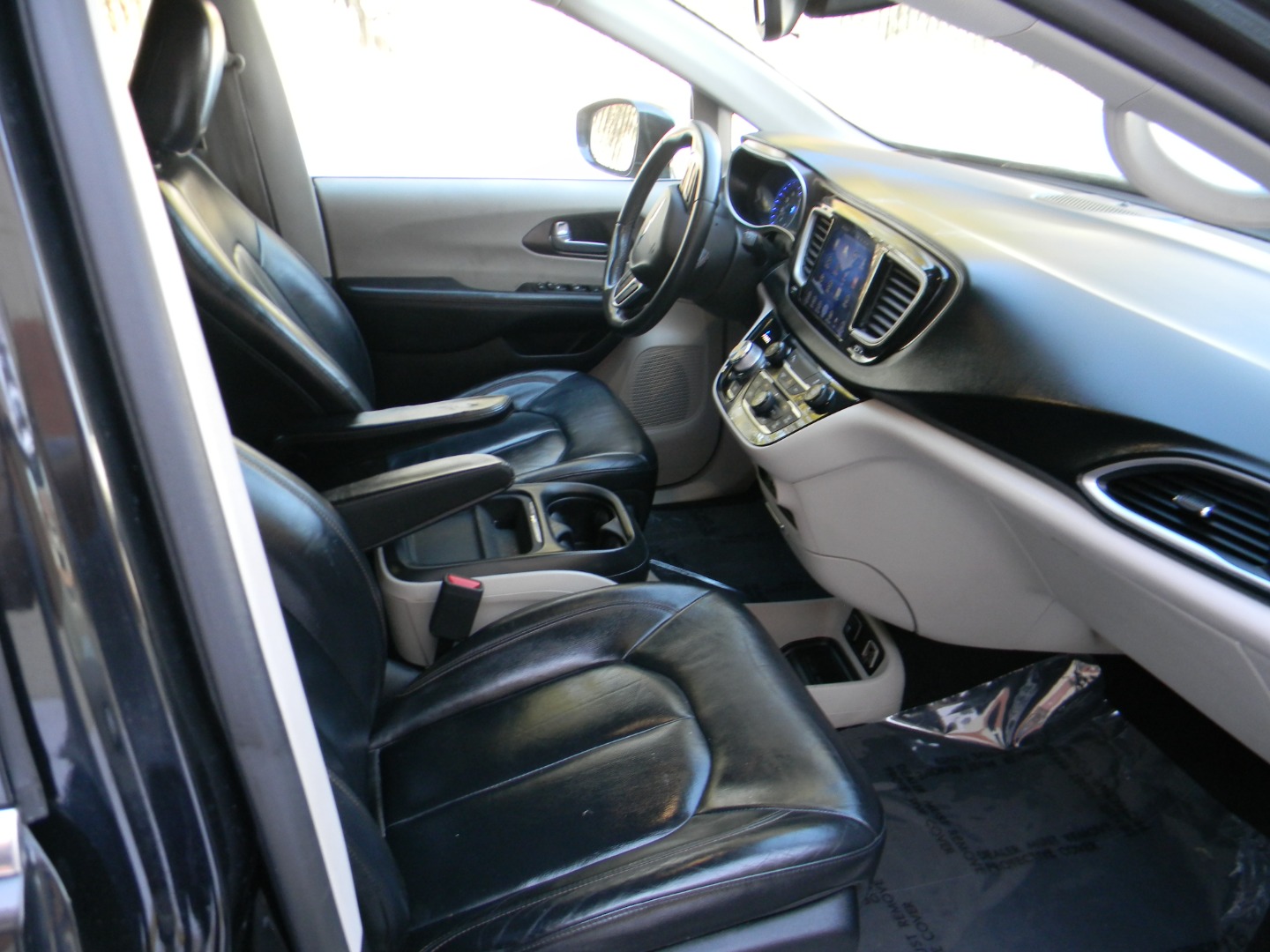 2017 Chrysler Pacifica Touring-L - Photo 18