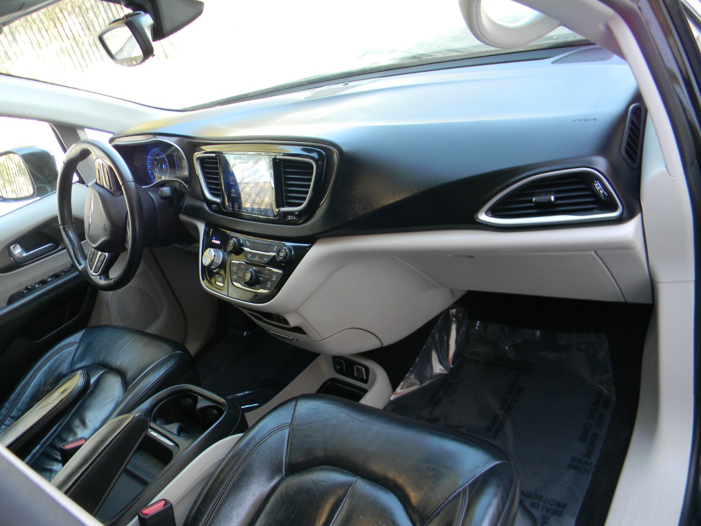 2017 Chrysler Pacifica Touring-L - Photo 19