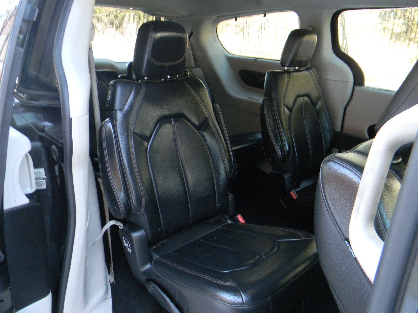 2017 Chrysler Pacifica Touring-L - Photo 20
