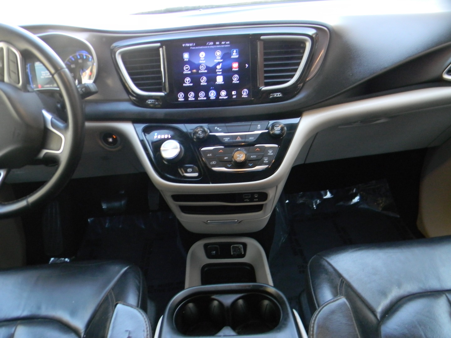 2017 Chrysler Pacifica Touring-L - Photo 22
