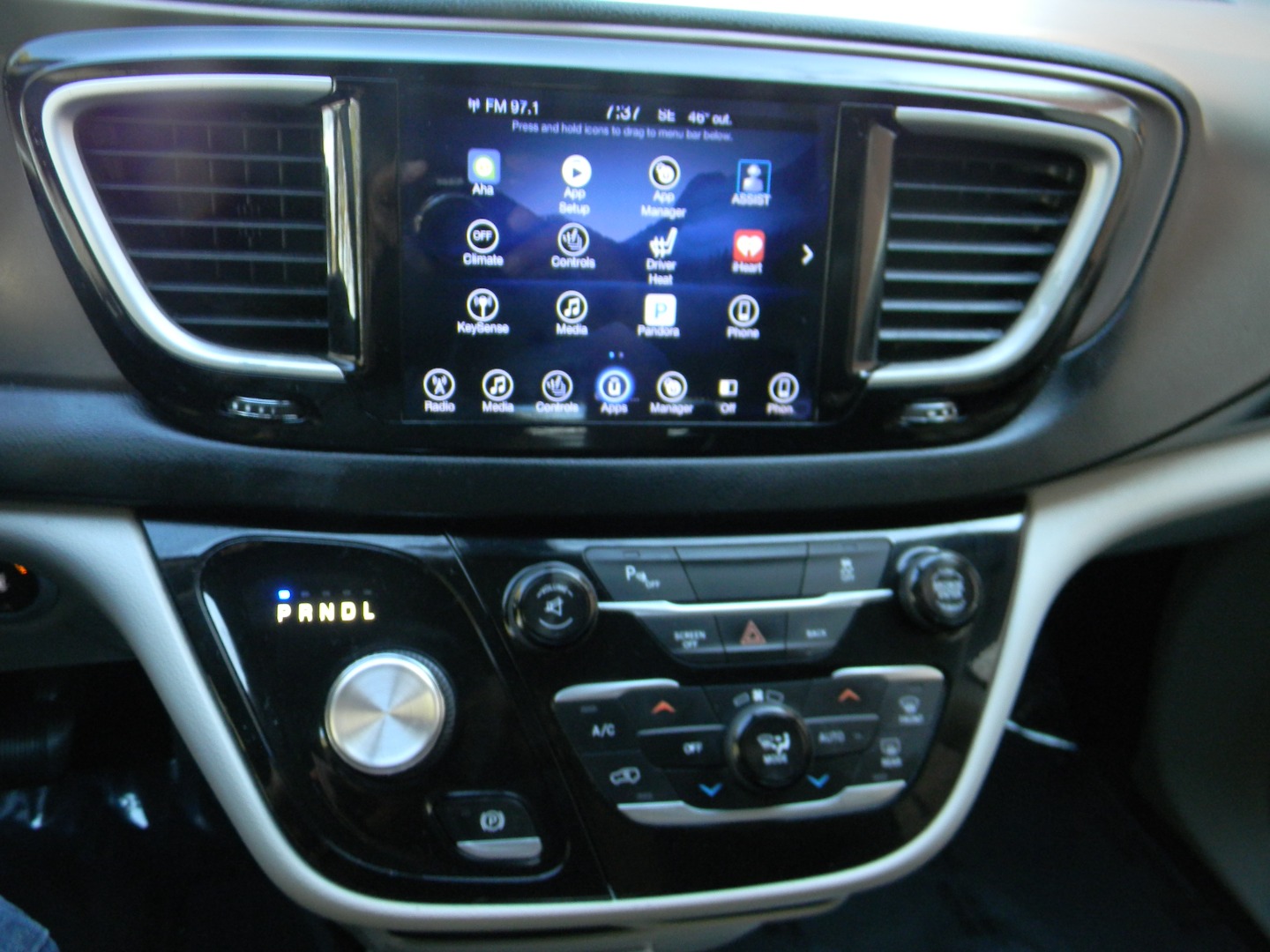 2017 Chrysler Pacifica Touring-L - Photo 34