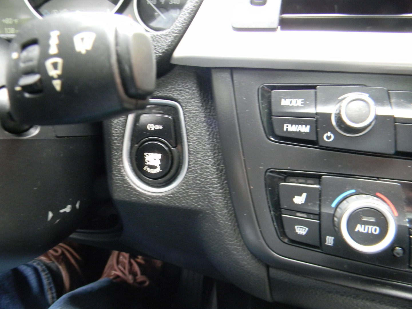 2015 BMW 3 Series 320i - Photo 30