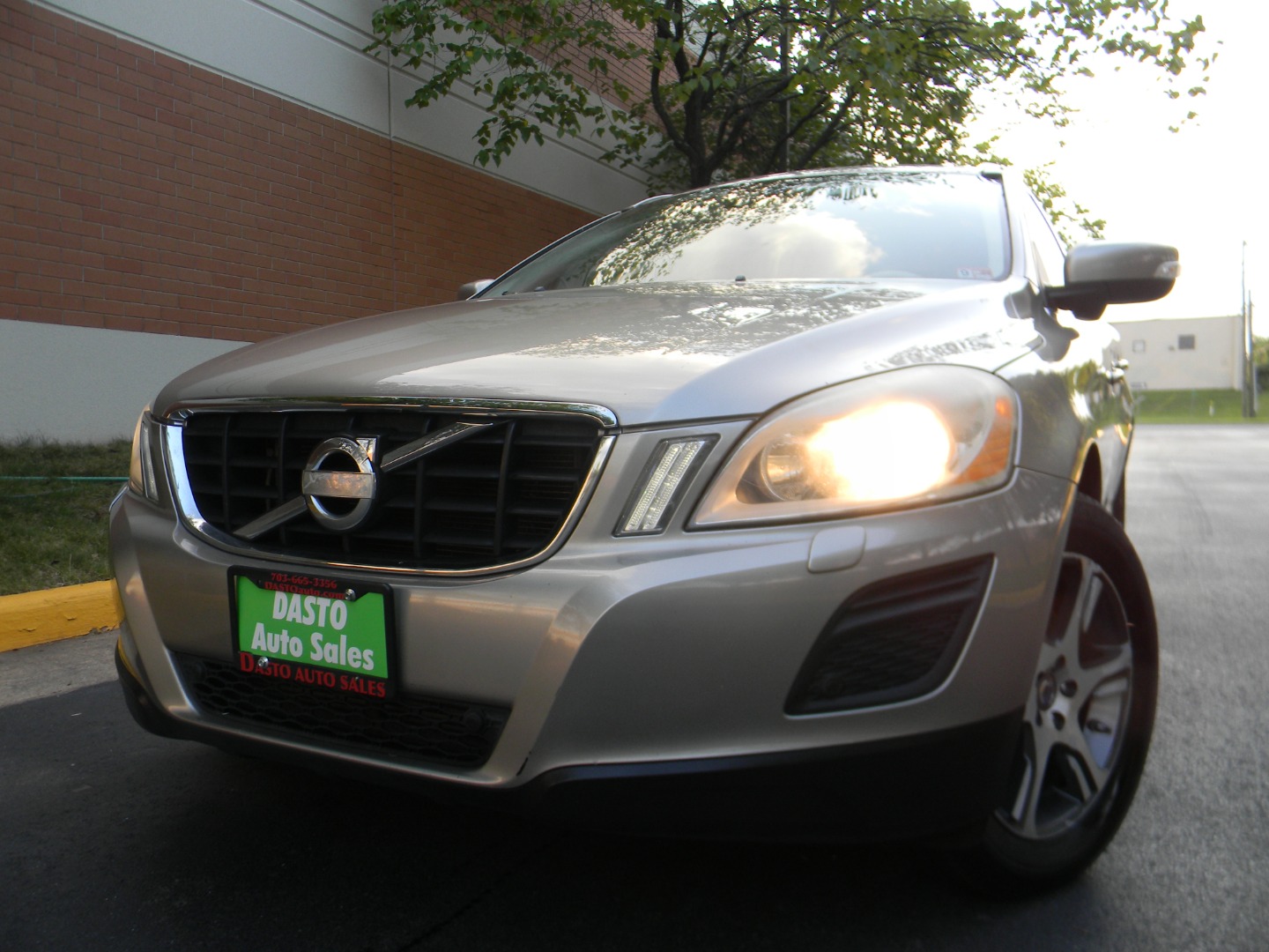2012 Volvo XC60 T6 AWD Auto R-Design's photo