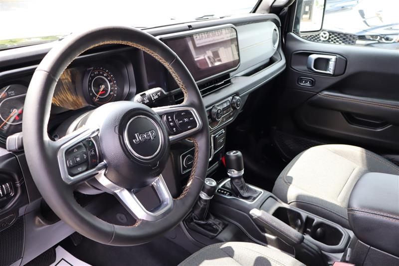 2025 Jeep Wrangler 4-Door Sahara - Photo 17