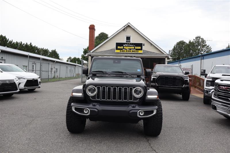2025 Jeep Wrangler 4-Door Sahara - Photo 2