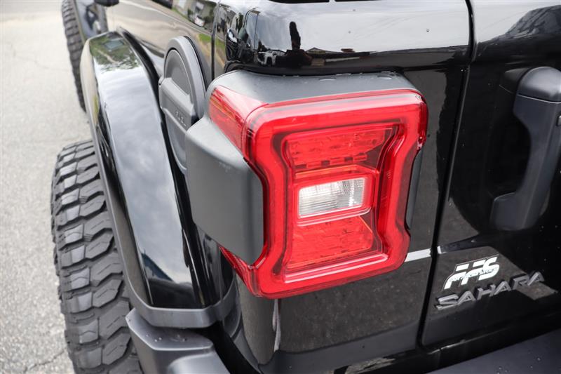 2025 Jeep Wrangler 4-Door Sahara - Photo 28