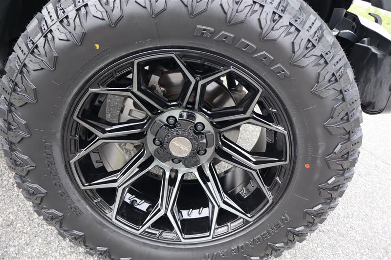 2025 Jeep Wrangler 4-Door Sahara - Photo 29