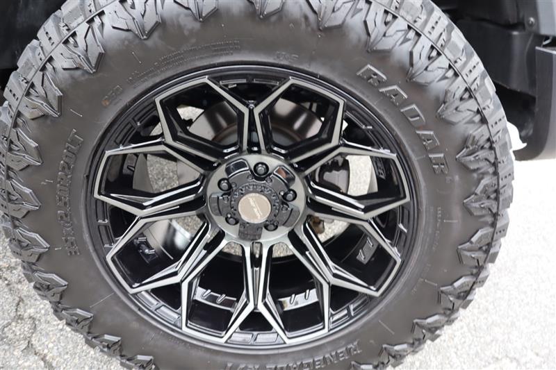 2025 Jeep Wrangler 4-Door Sahara - Photo 31