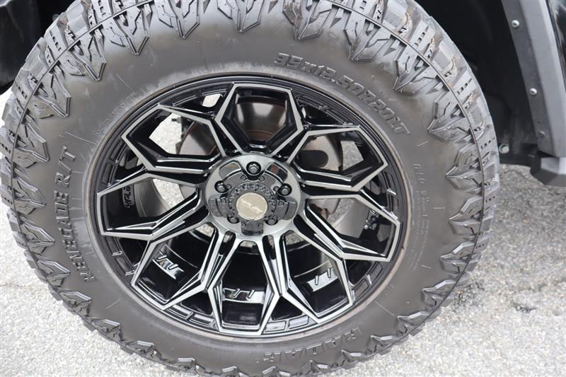 2025 Jeep Wrangler 4-Door Sahara - Photo 32
