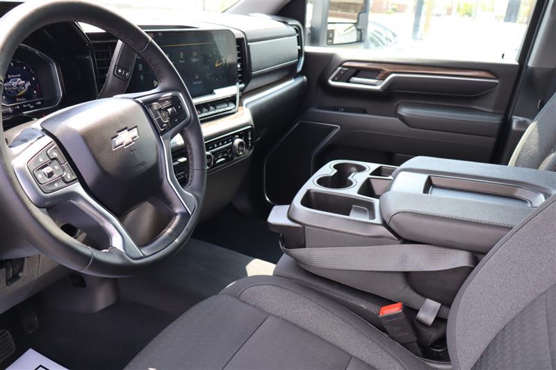 2025 Chevrolet Silverado 2500HD LT - Photo 17