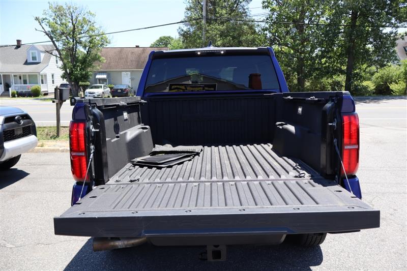 2025 Toyota Tacoma SR5 - Photo 31