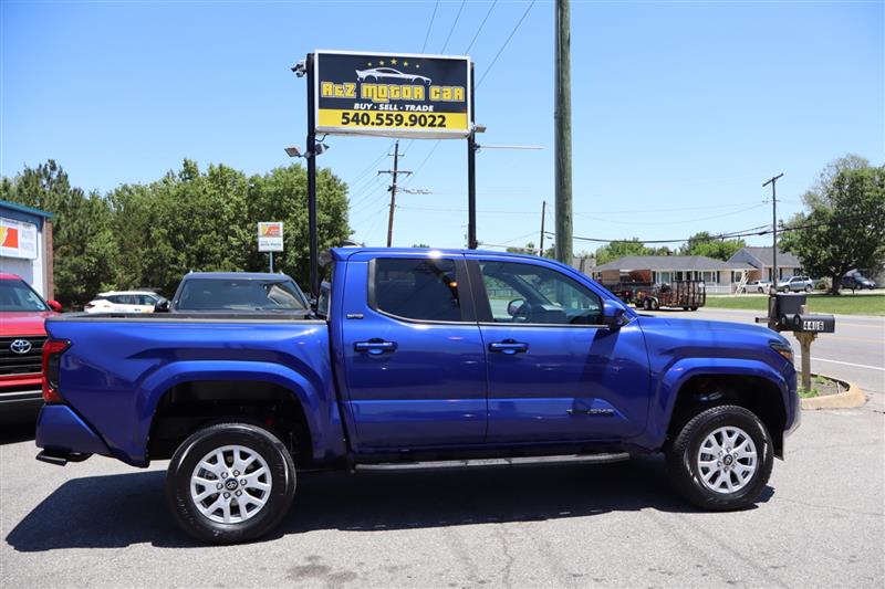 2025 Toyota Tacoma SR5 - Photo 4