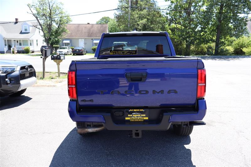 2025 Toyota Tacoma SR5 - Photo 6