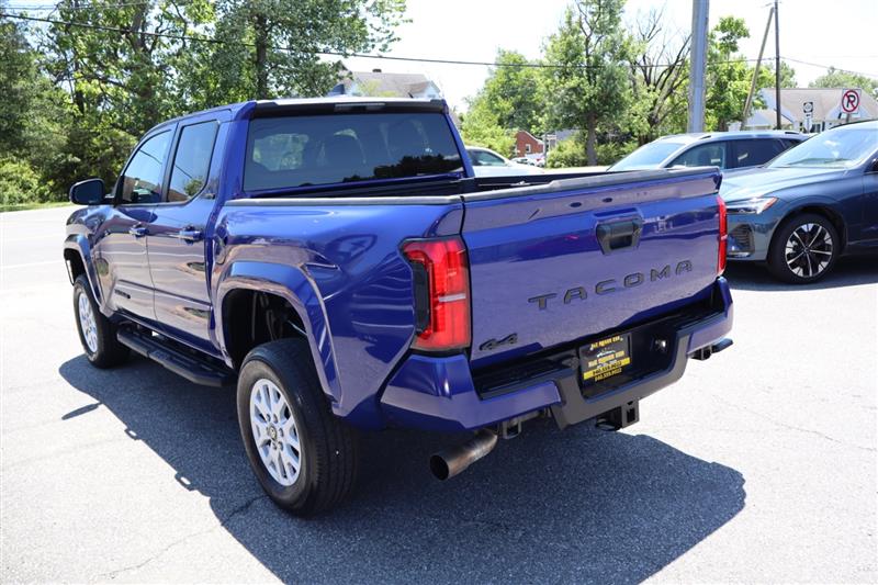 2025 Toyota Tacoma SR5 - Photo 7