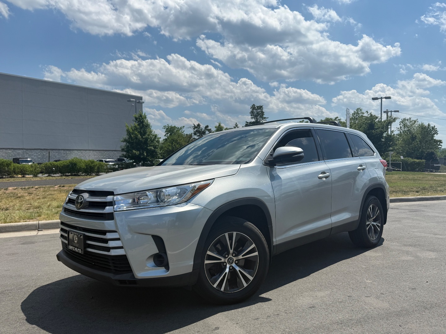2019 Toyota Highlander LE 4x4 V6's photo