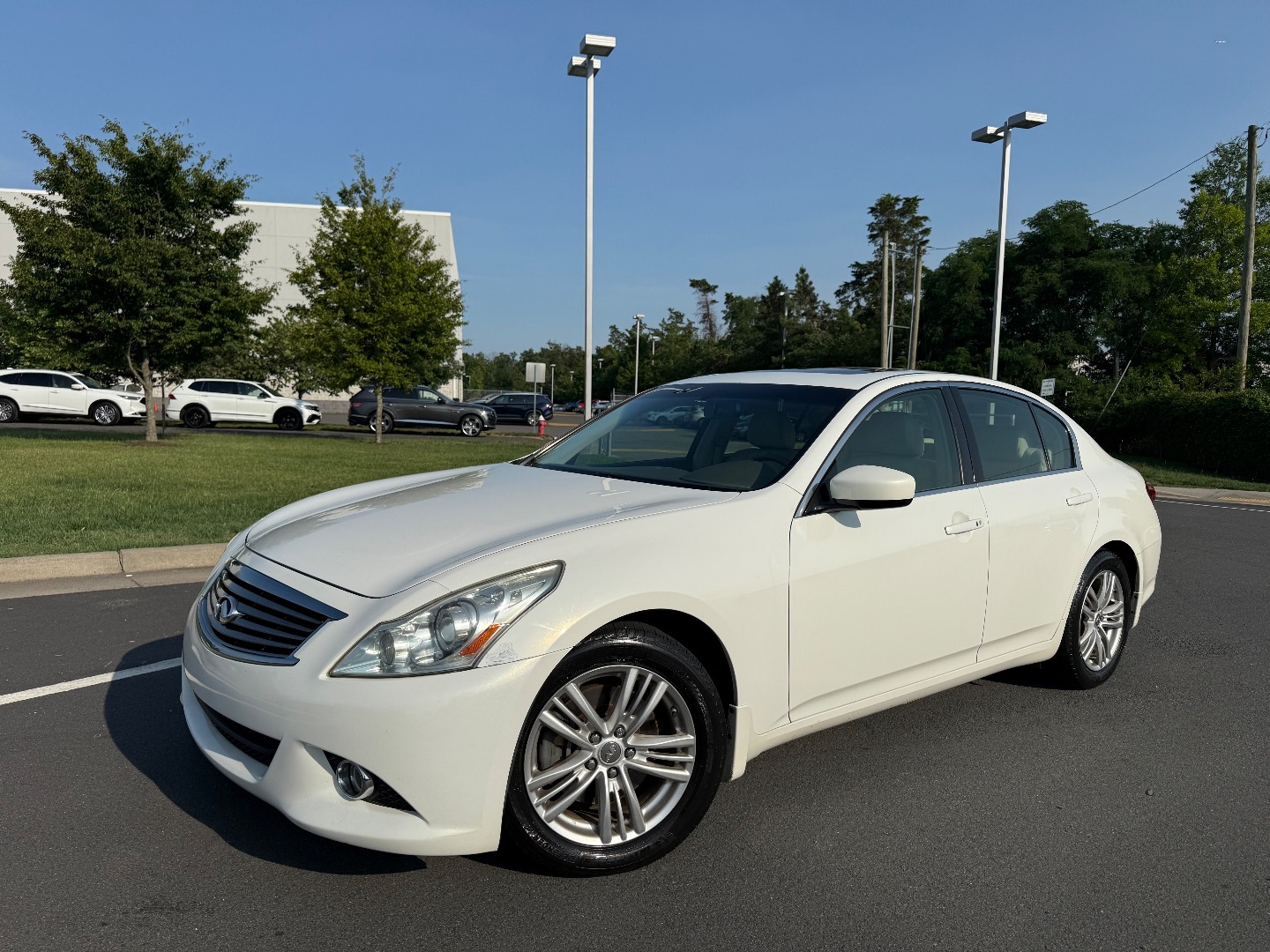 2012 INFINITI G 37 Journey's photo