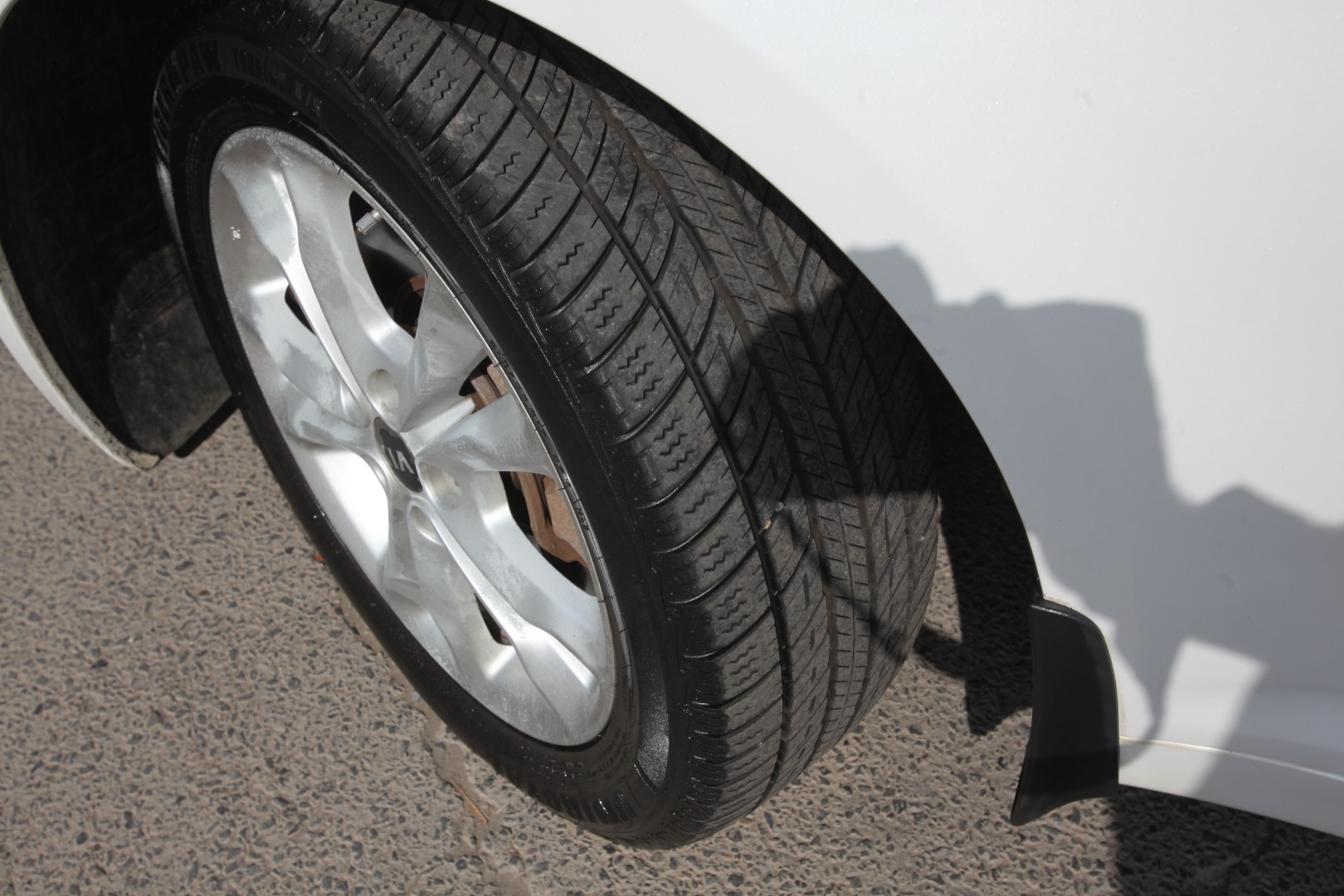 2011 Kia Optima EX - Photo 10