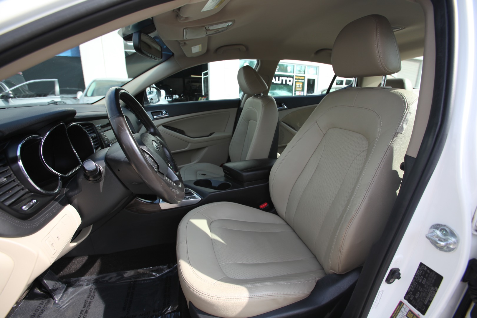 2011 Kia Optima EX - Photo 16