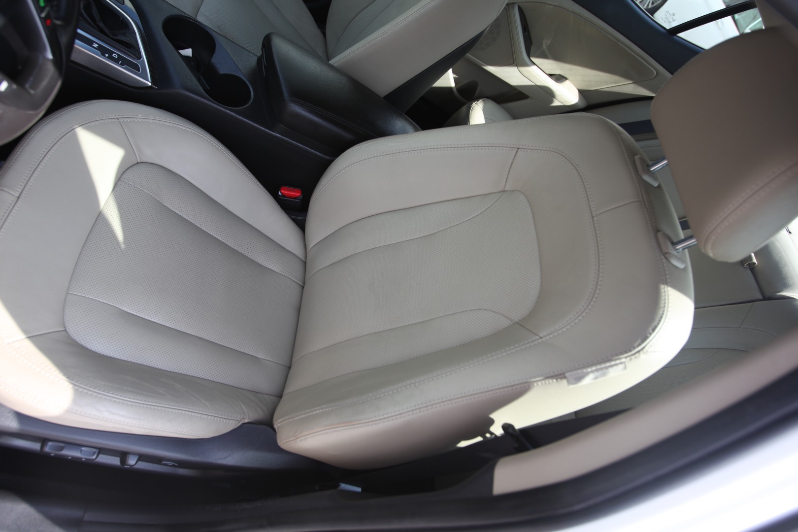 2011 Kia Optima EX - Photo 17