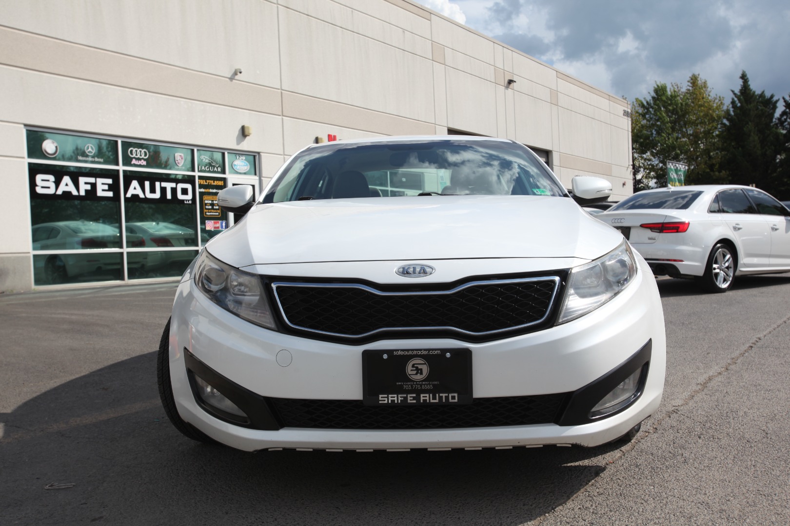 2011 Kia Optima EX - Photo 2