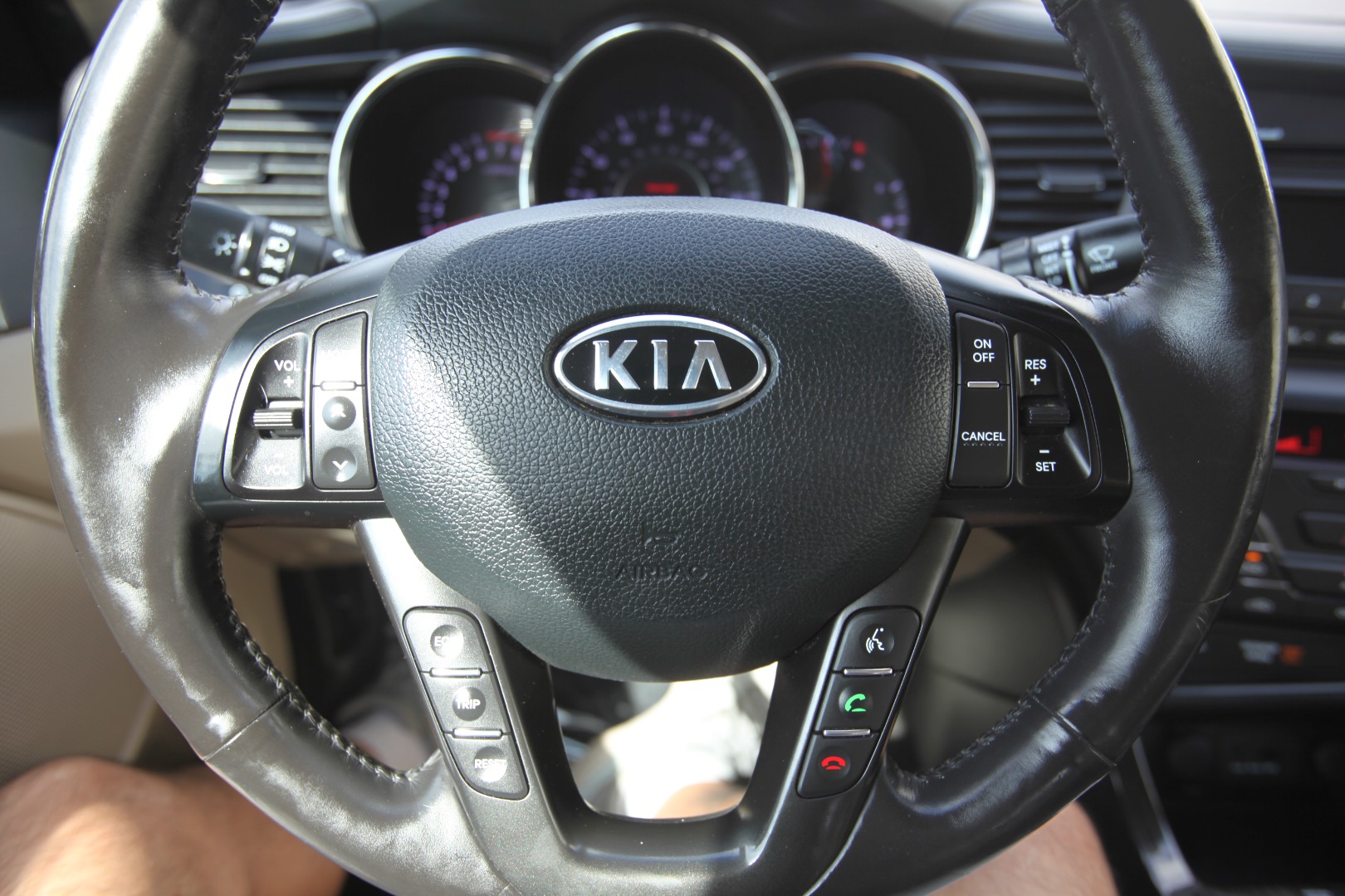 2011 Kia Optima EX - Photo 28