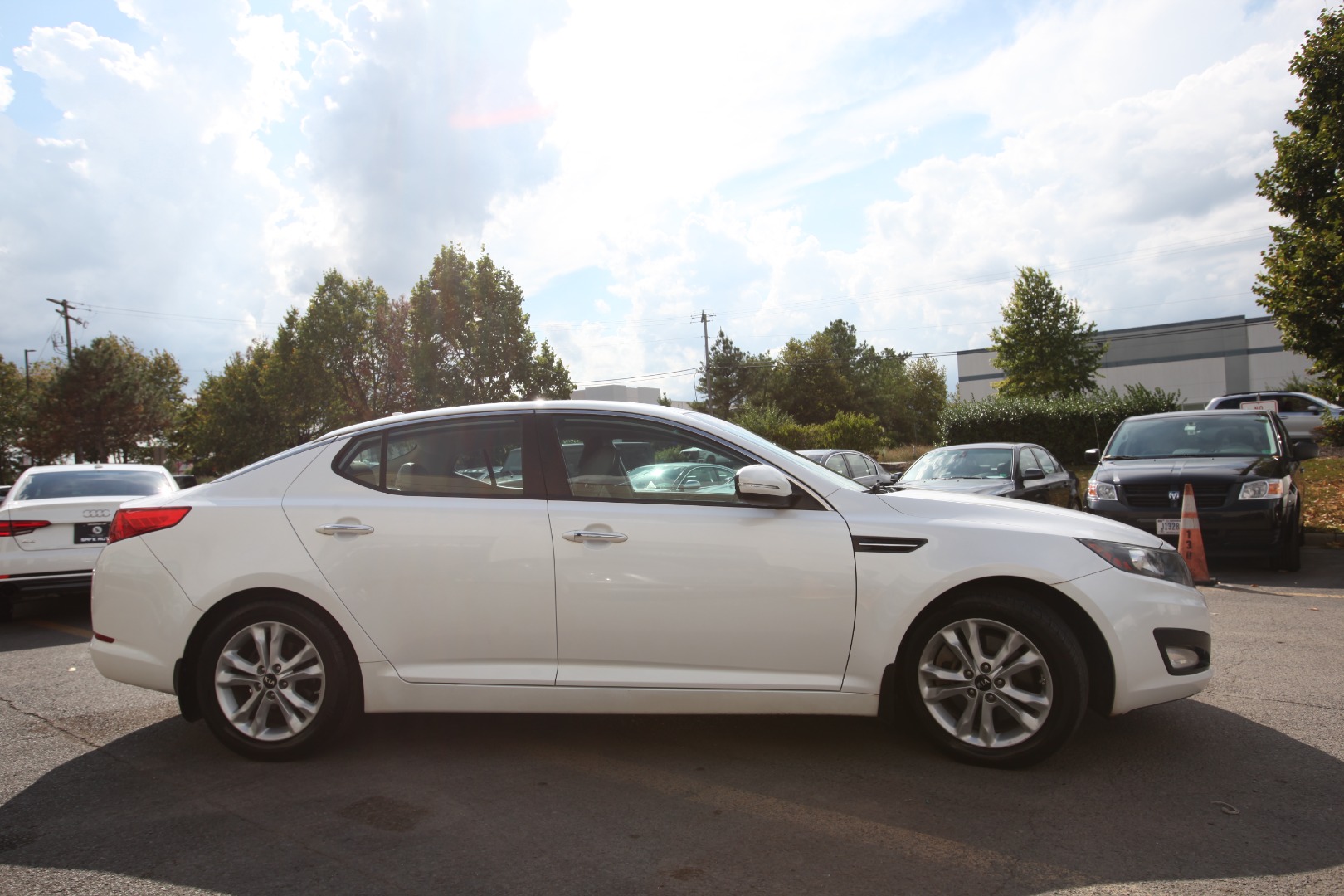 2011 Kia Optima EX - Photo 4