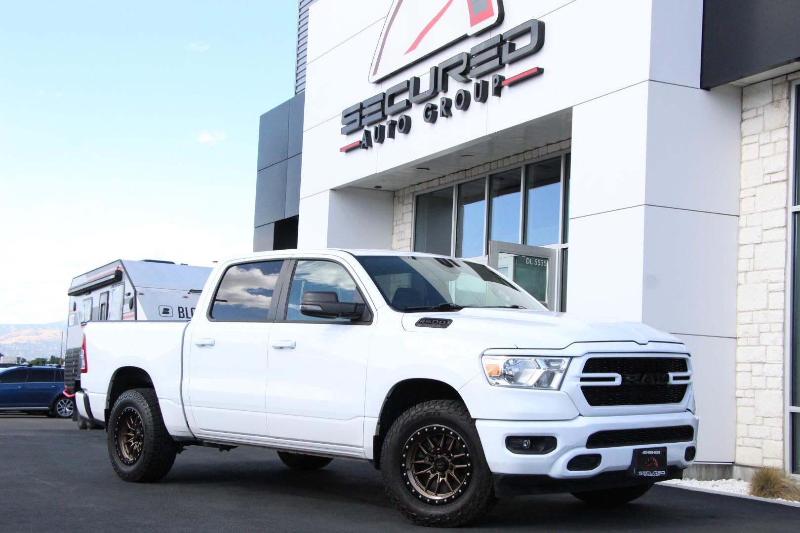 2023 RAM 1500 Big Horn/Lone Star 4x4 Crew Cab 5'7's photo