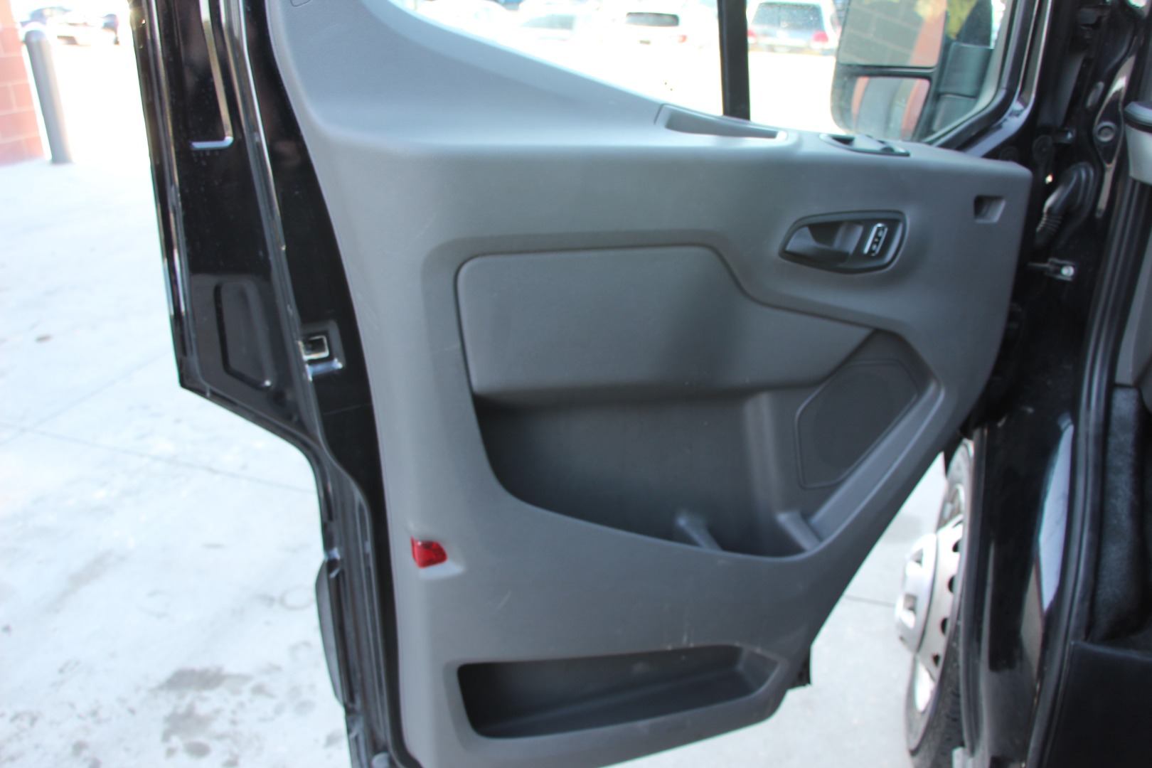 2023 Ford Transit Passenger Van XLT - Photo 10