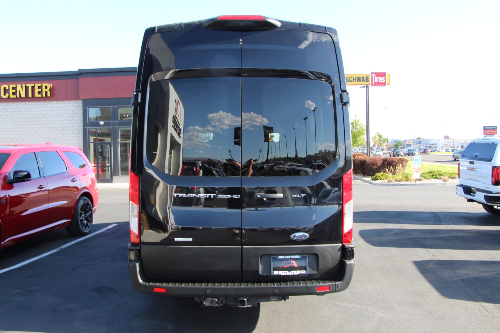 2023 Ford Transit Passenger Van XLT - Photo 5