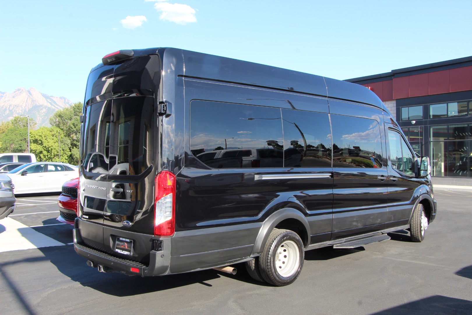 2023 Ford Transit Passenger Van XLT - Photo 6